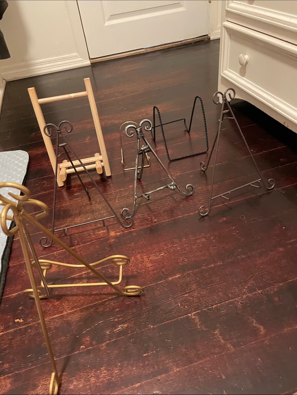 Decorative Metal and Wood Display Easel Stand Set - Assorted Colors